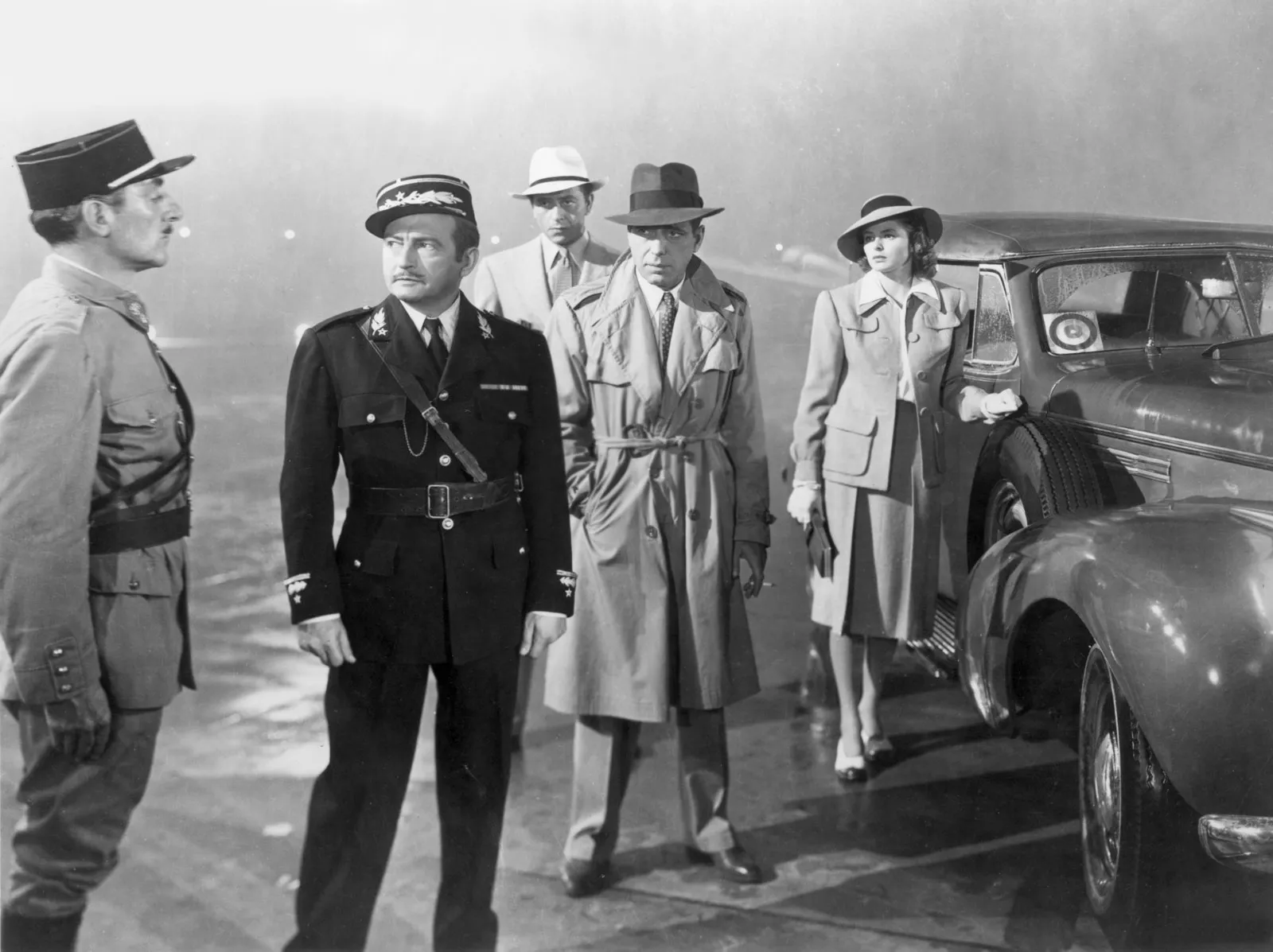 The cast of Casablanca's last scene at the airport.